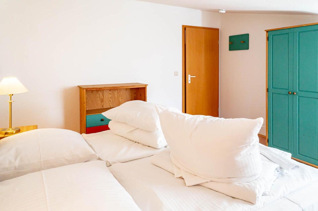Apartmenthaus Chrischanshof Rostock Esterno foto
