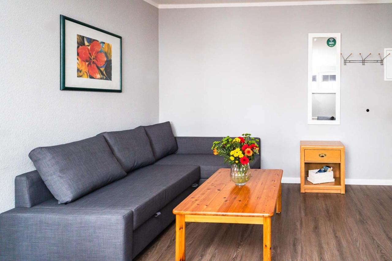 Apartmenthaus Chrischanshof Rostock Esterno foto